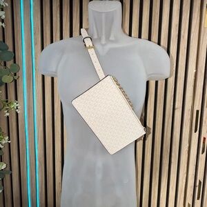 🔥 MICHAEL KORS MK ✅ White and Gold Crossbody Bag Belt Bag theme pattern logo MK
